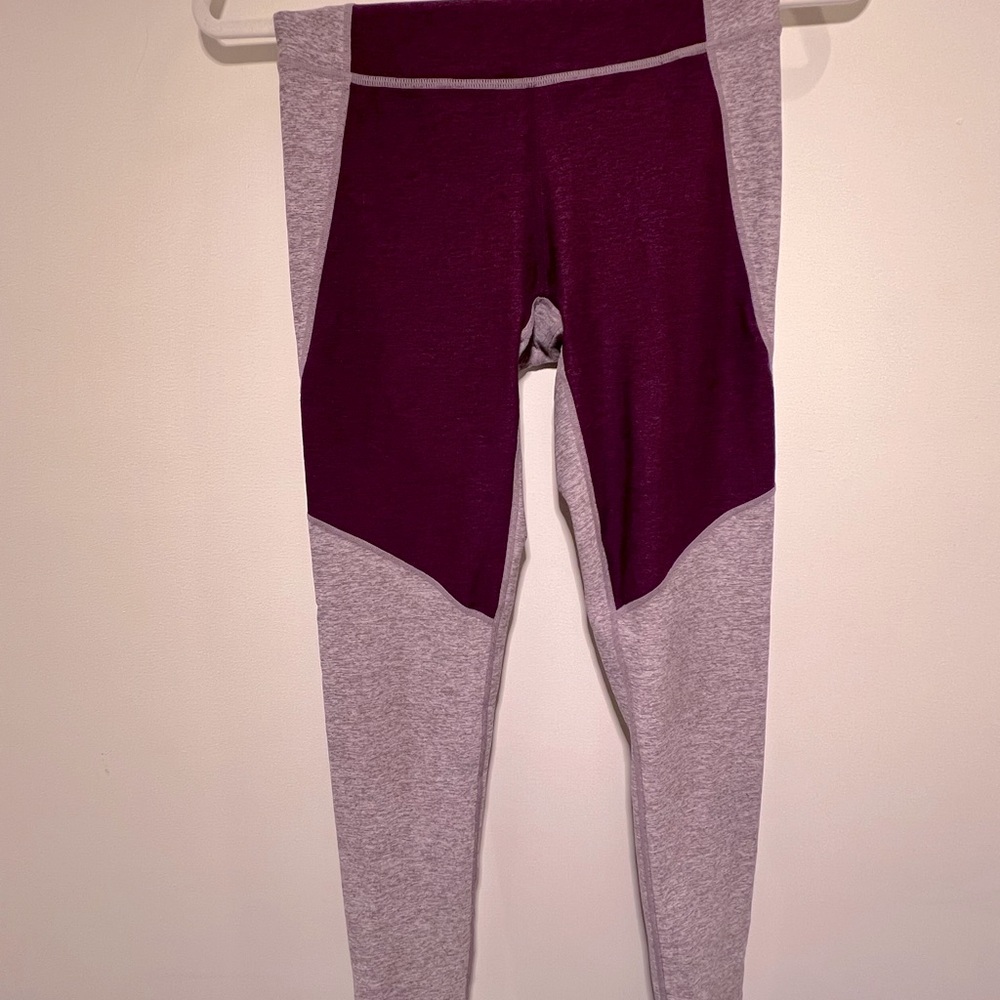 Outdoor voices 3/4 spring leggings and Cabernet size small